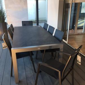 Table EXTENSIBLE STERN